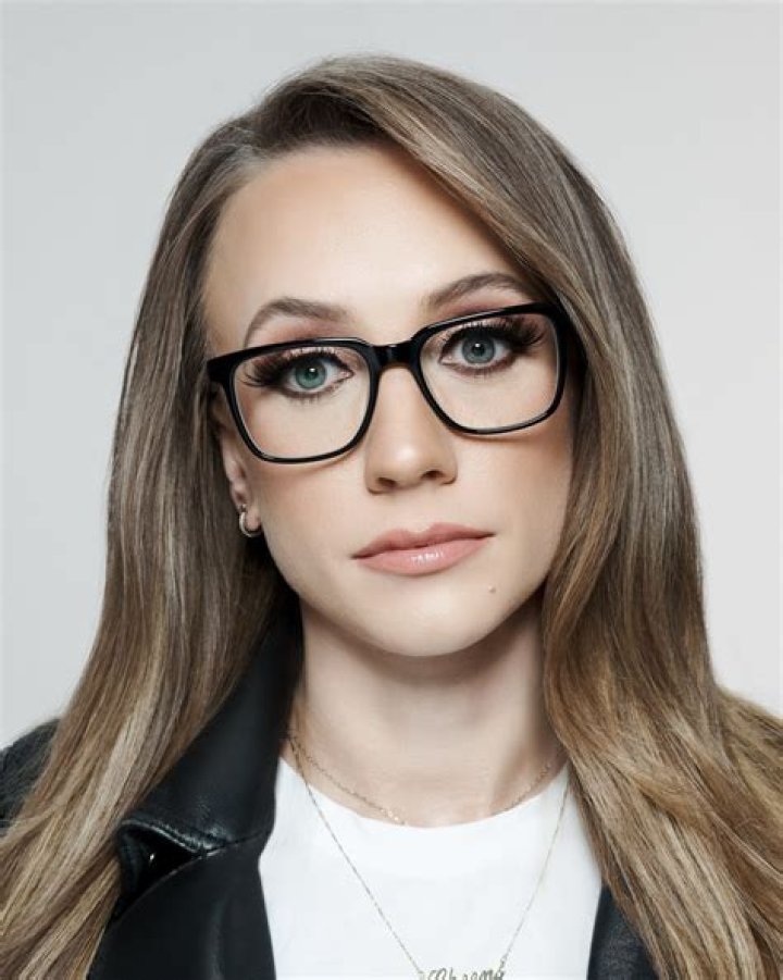 Kat Timpf Baby: The Rising Star in the Media Spotlight